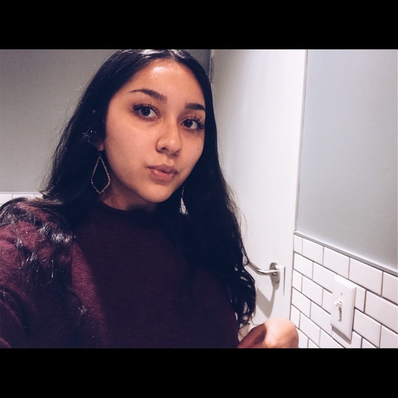 Meet your Posher, Sabrina - Picture 6 of 7